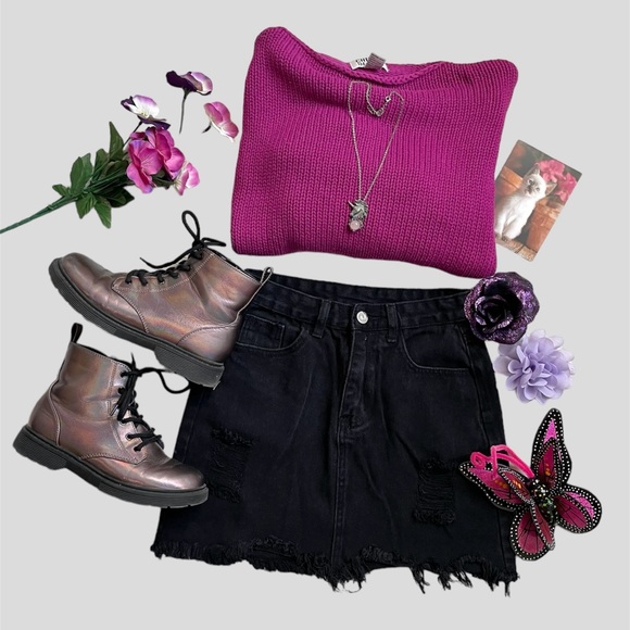 Distressed Black denim mini skirt - Picture 8 of 16